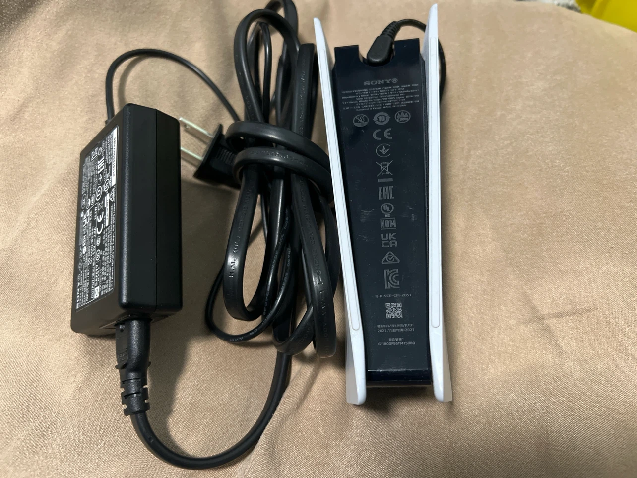 Sony PlayStation 5 DualSense Charging Station - photo 2
