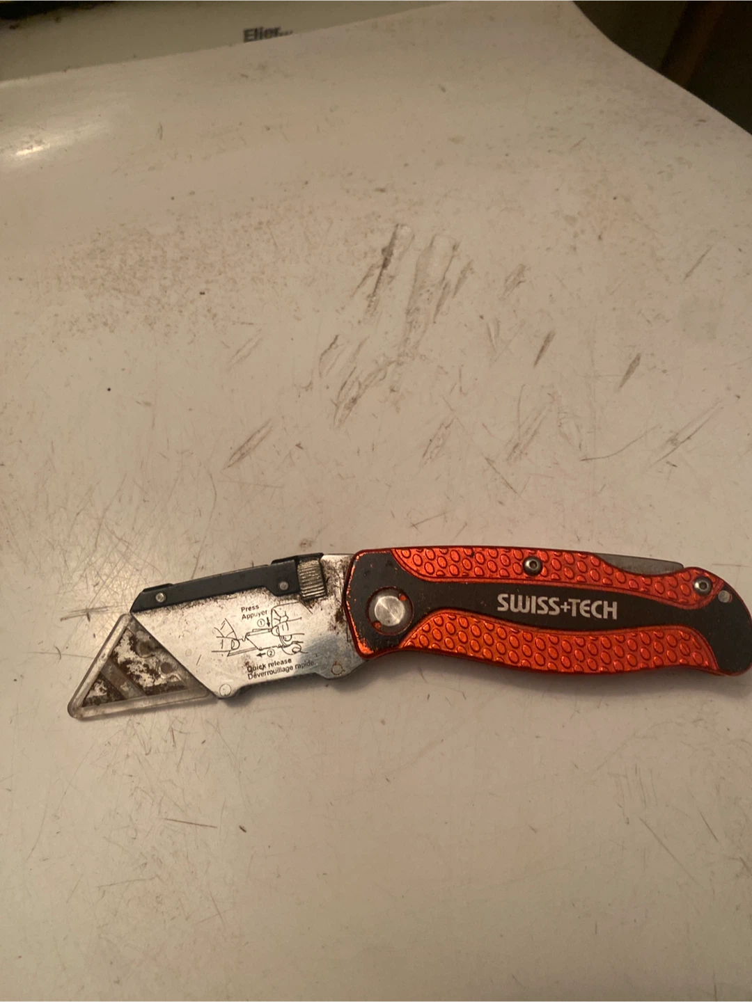 Swiss+Tech Folding Utility Knife