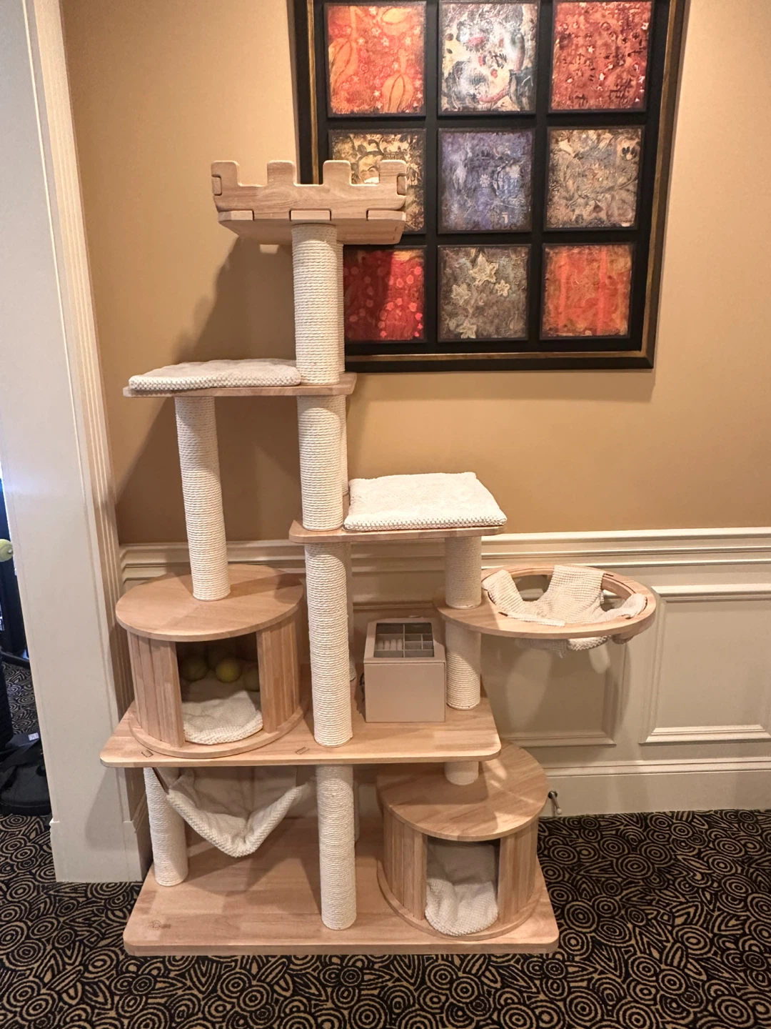 Modern Multi-Level Wooden Cat Tree 99% new
