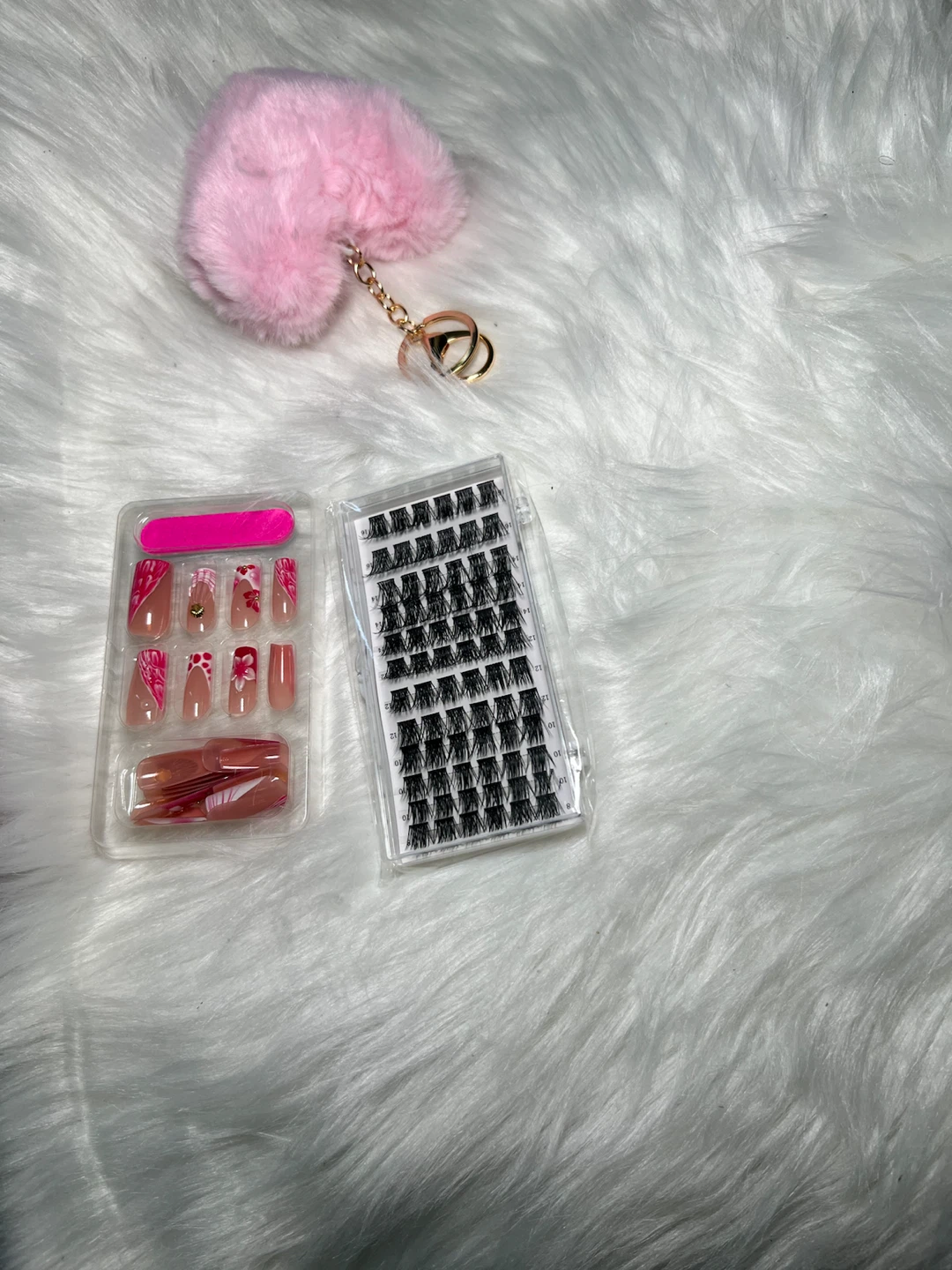 Press-on Nails and Eyelash Extension Set