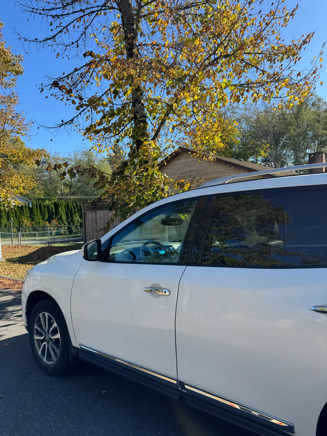 Nissan Pathfinder 4WD SL - photo 2