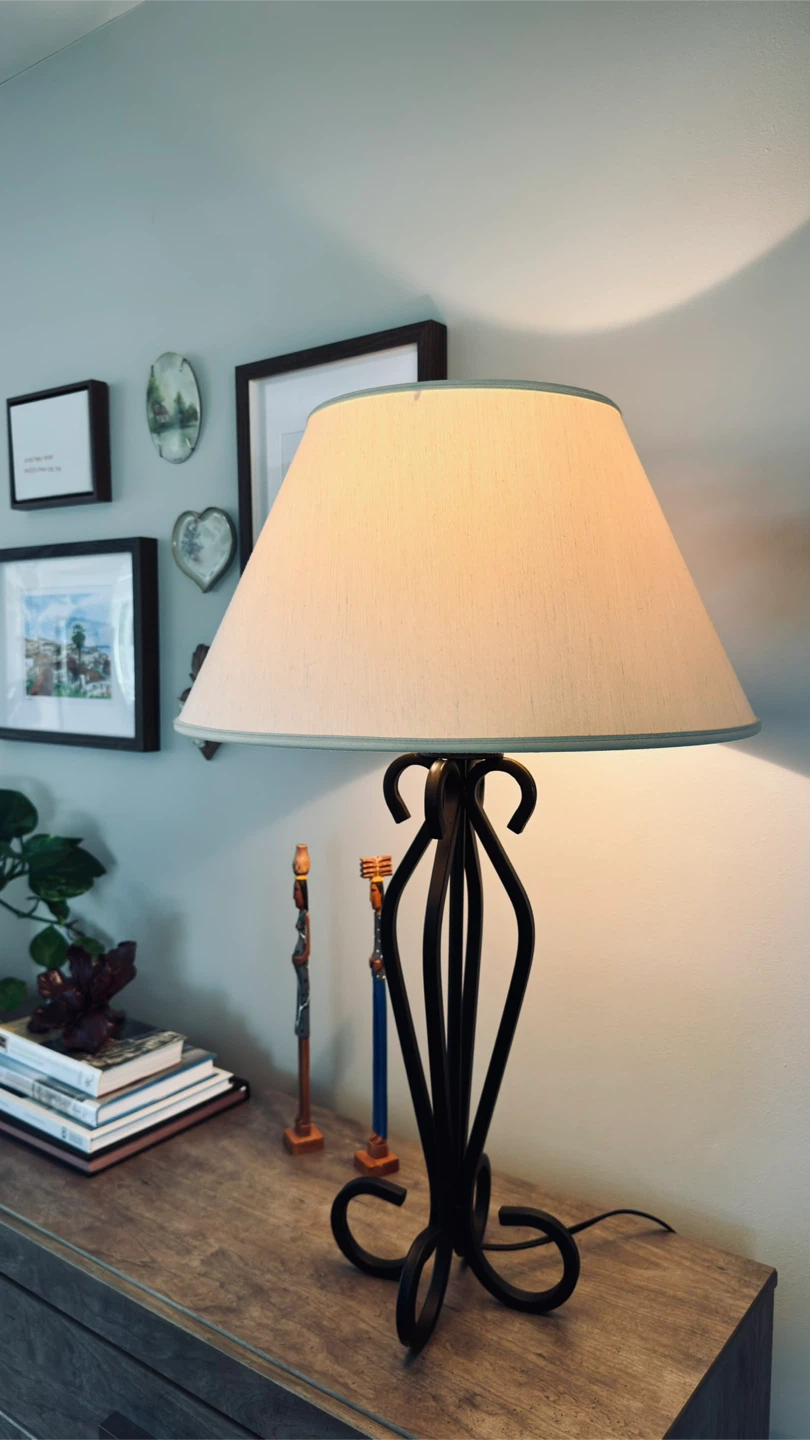 Black Wrought Iron Table Lamp - photo 3