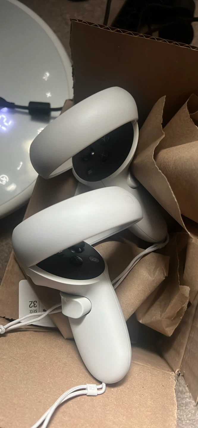Meta Quest 2 Touch Controllers (Pair)