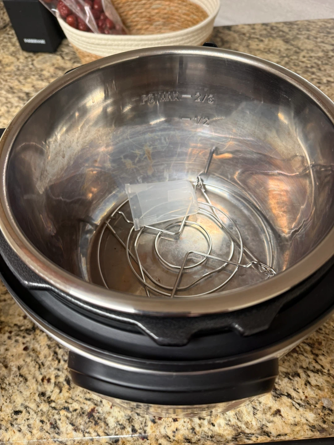 Instant Pot IP-DUO Pressure Cooker - photo 2