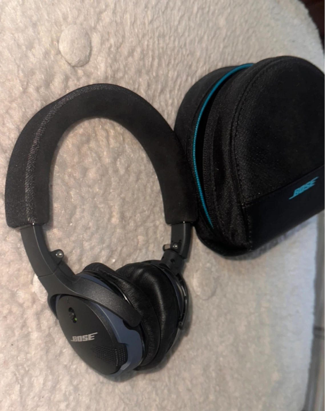 Bose SoundLink On-Ear Bluetooth Headphones
