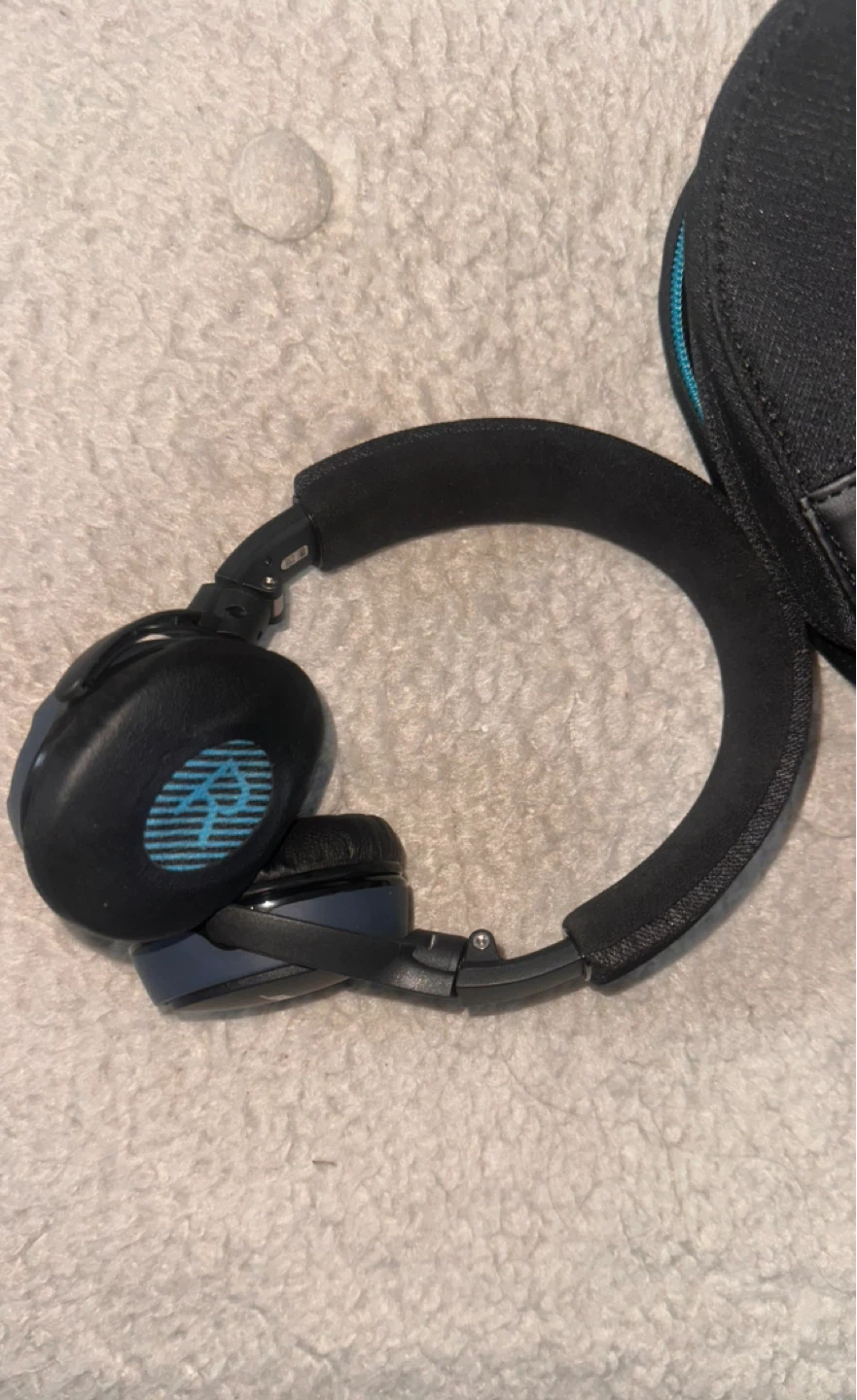 Bose SoundLink On-Ear Bluetooth Headphones - photo 2