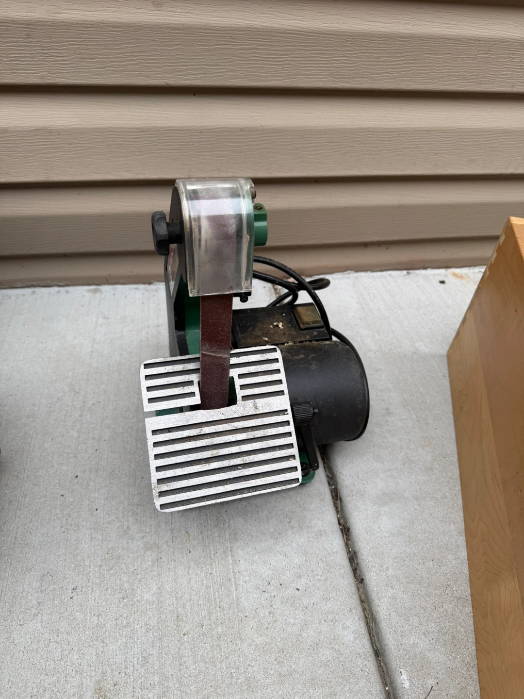 Central Machinery 1 x 30 Belt Sander