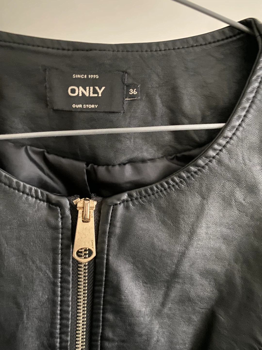 ONLY Women’s Black Cropped Faux Leather Jacket – Size 36