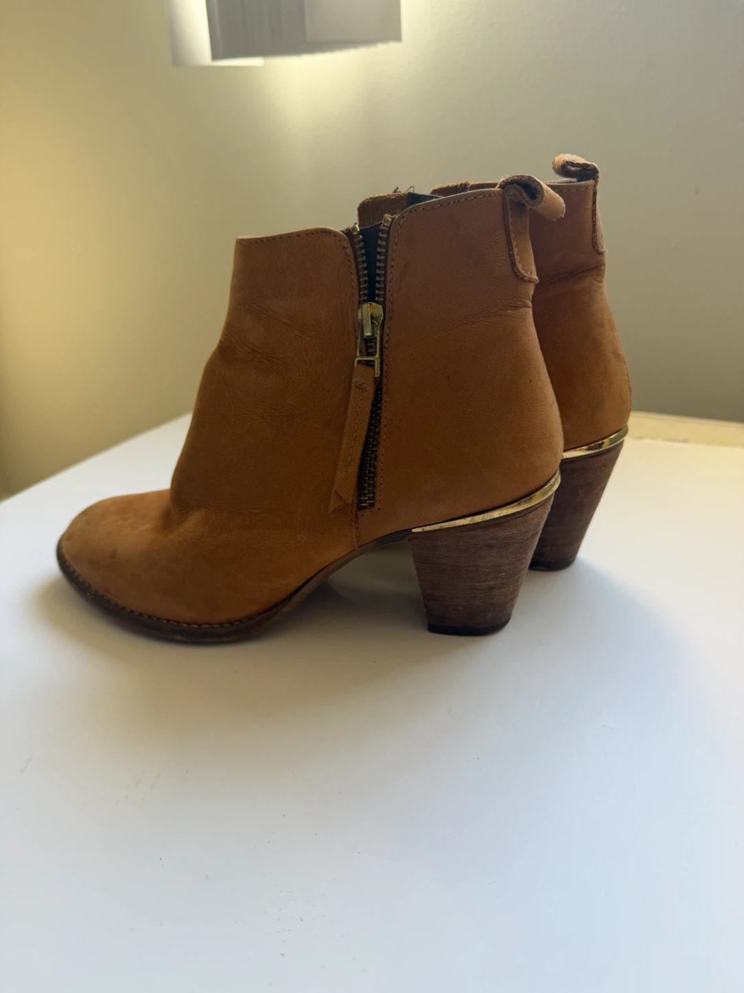 Steve Madden tan leather ankle boots