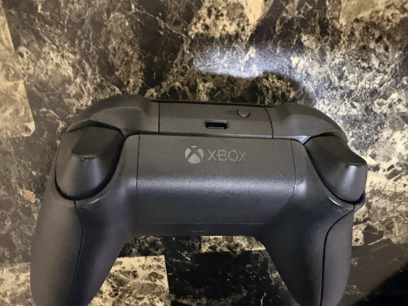 Black Xbox Wireless Controller - photo 2