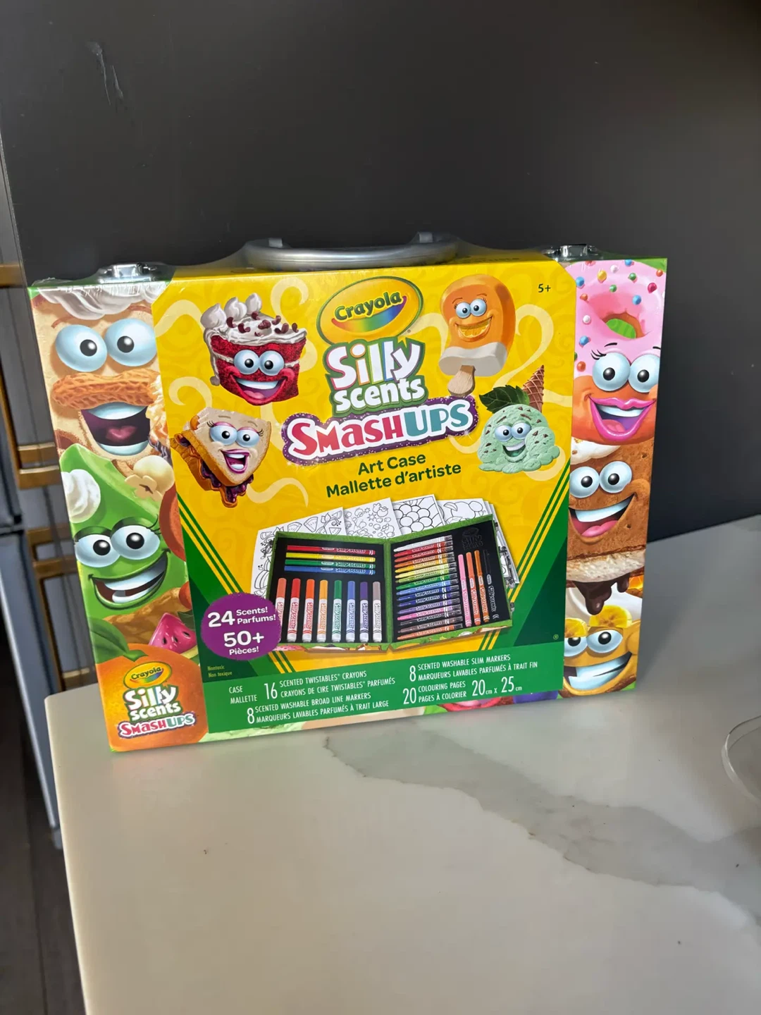 Crayola Silly Scents Art Case