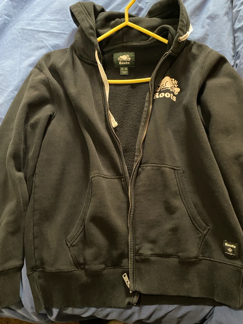 Roots sweater