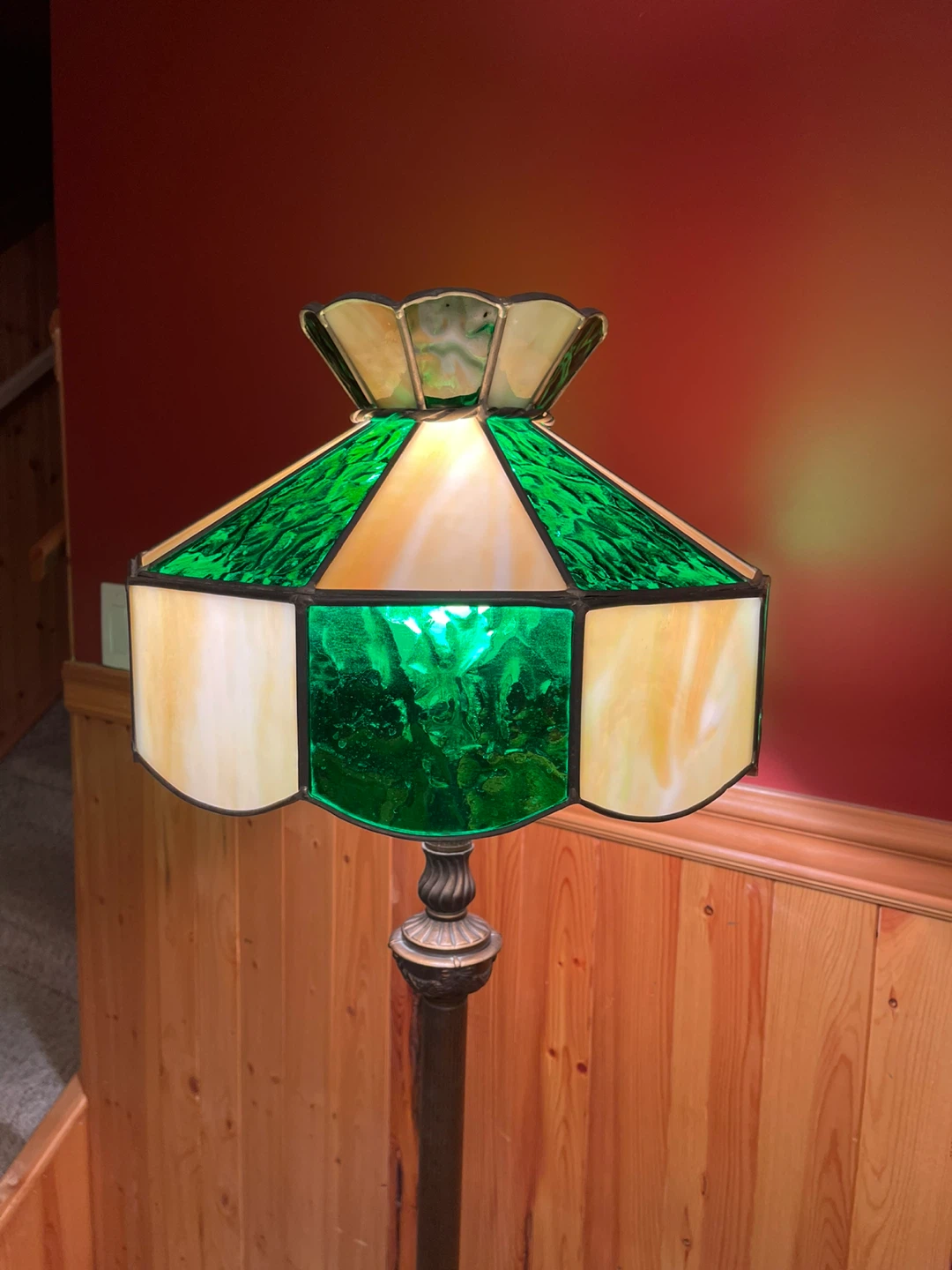 A beautiful vintage Tiffany Style stained glass floor lamp - photo 4
