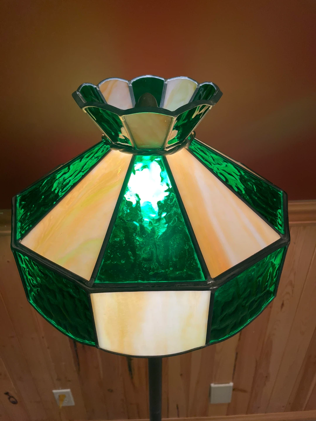 A beautiful vintage Tiffany Style stained glass floor lamp - photo 5