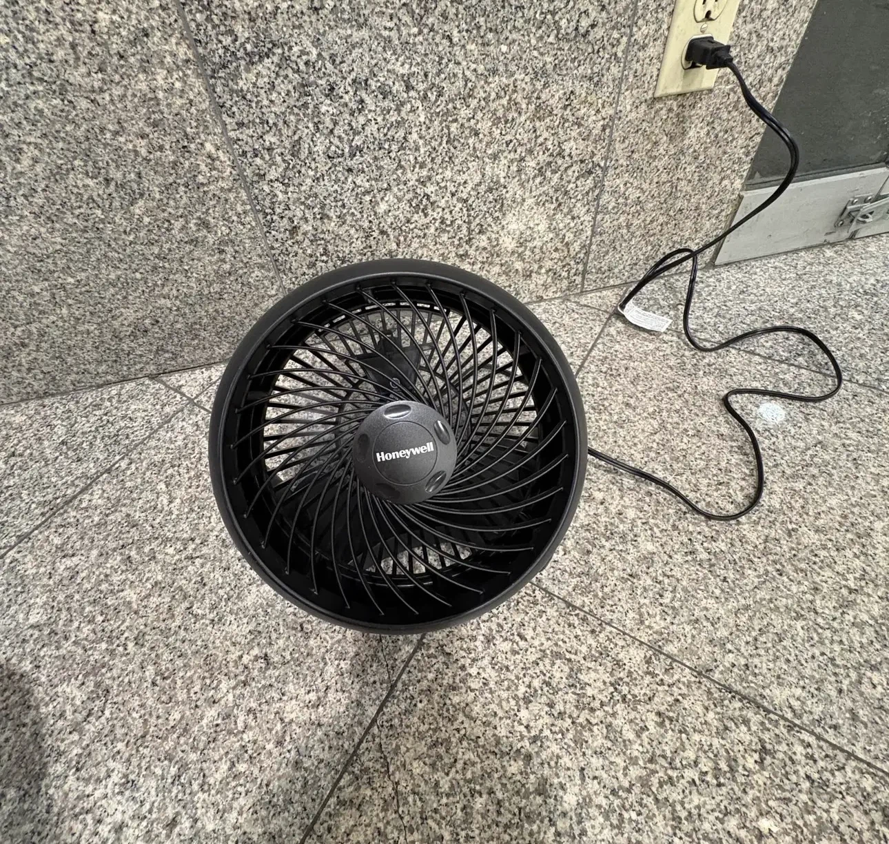 Honeywell TurboForce Table Fan