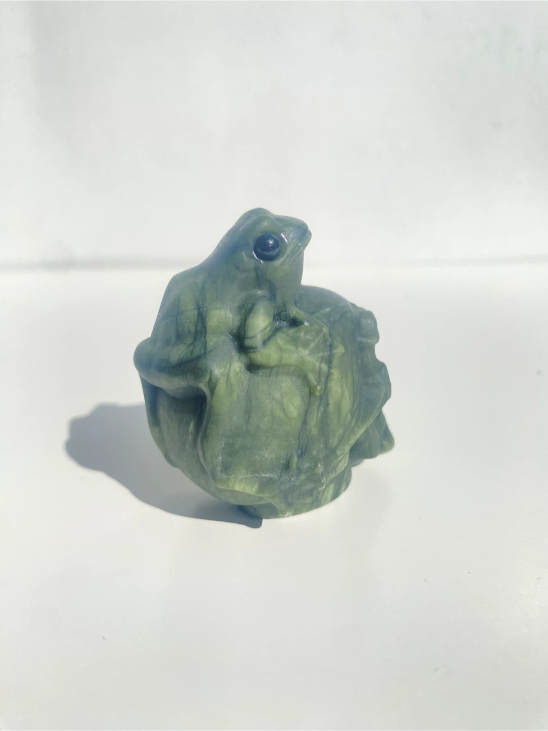 Nephrite Jade Skull with Frog Friend - photo 3