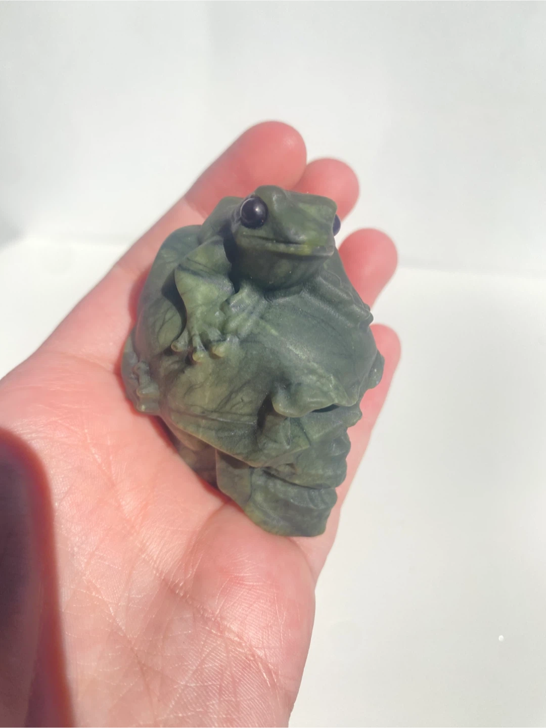Nephrite Jade Skull with Frog Friend - photo 5