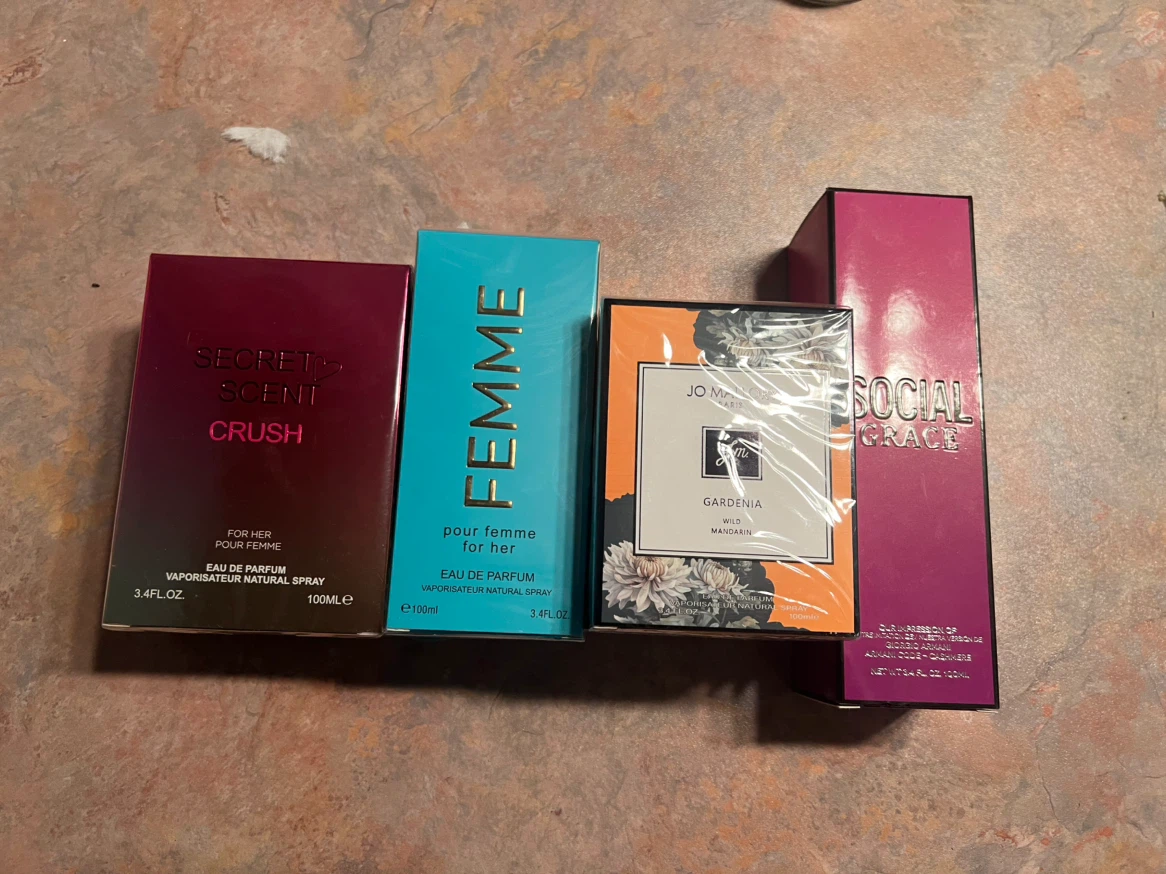 Set of 4 perfumes bundle