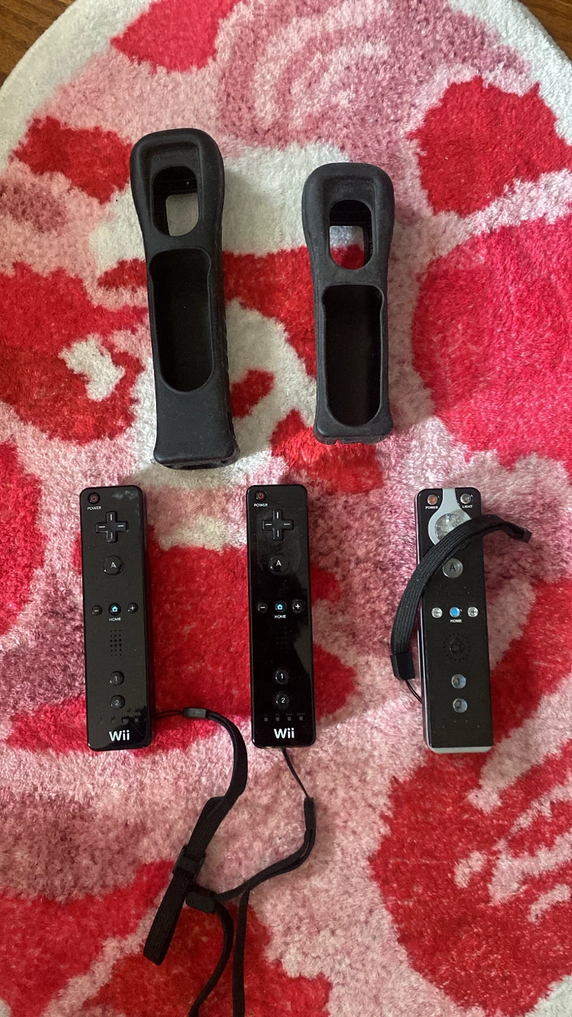 Nintendo Wii Console Bundle with Accessories - photo 2