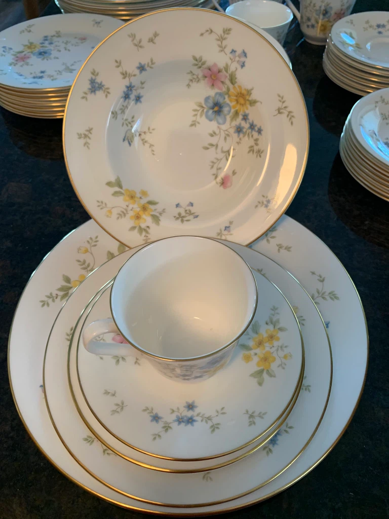 Royal Doulton "Elegy” Fine Bone China" (H 5044) Fine - photo 3