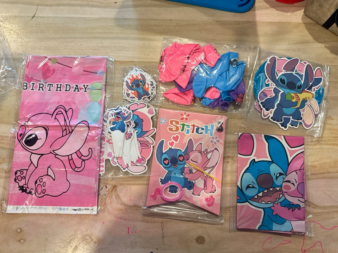 Disney Lilo & Stitch Pink Birthday Party Supplies Set - photo 2