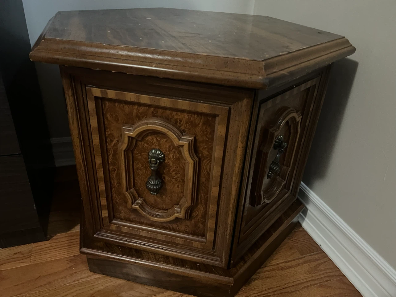 Vintage Hexagonal Wood End Table - photo 3