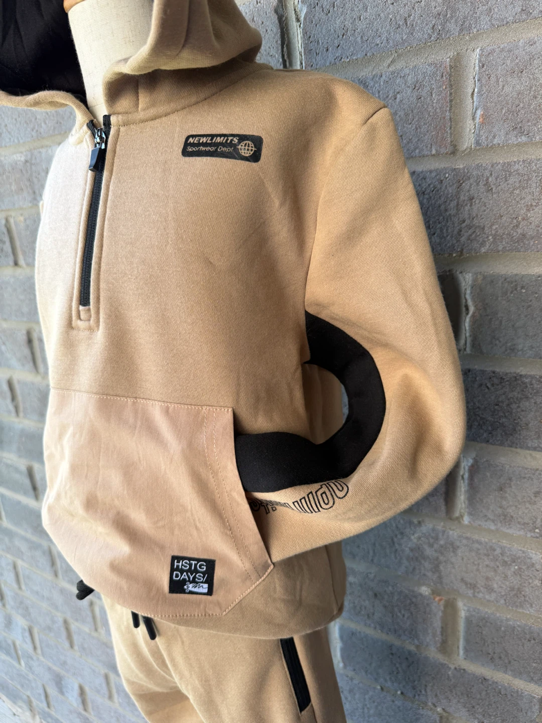 Boys’ 2-Piece Hoodie & Jogger Set - Beige/Black –  New - photo 3