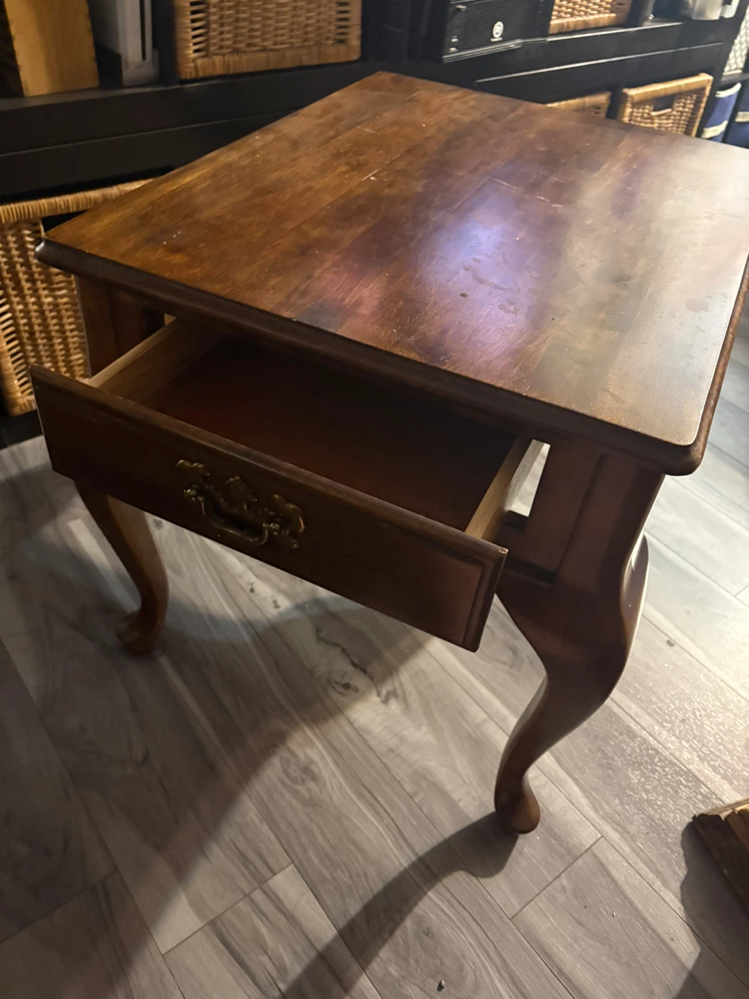 Table d'appoint en bois avec tiroir - photo 2