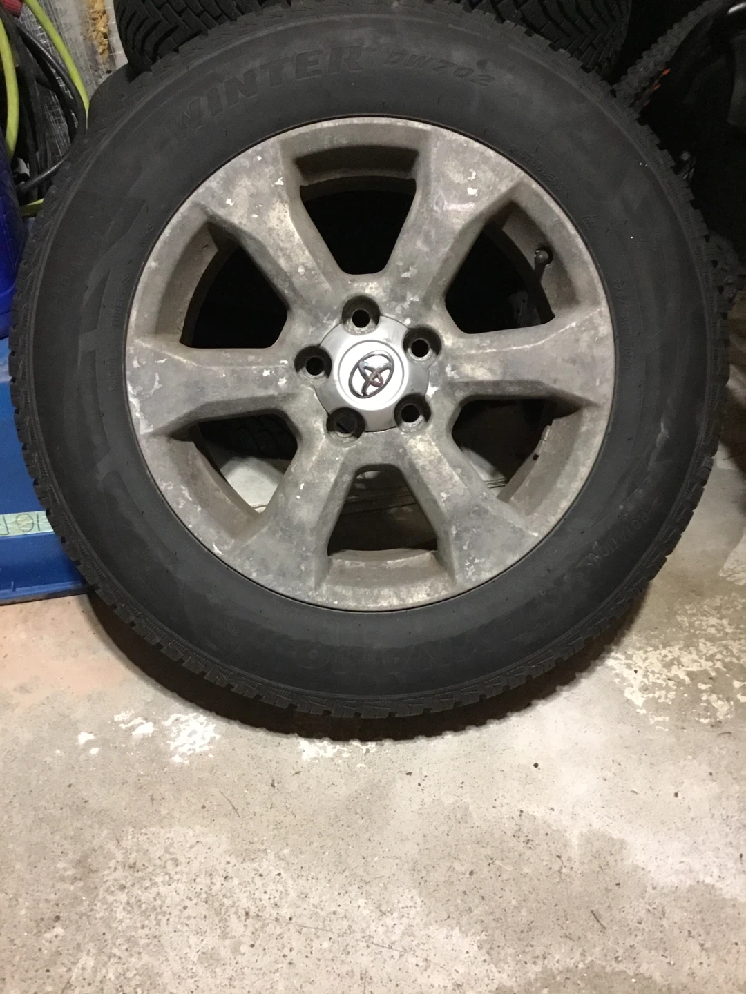 Set of 4 Toyota Winter Tires with Rims - photo 2