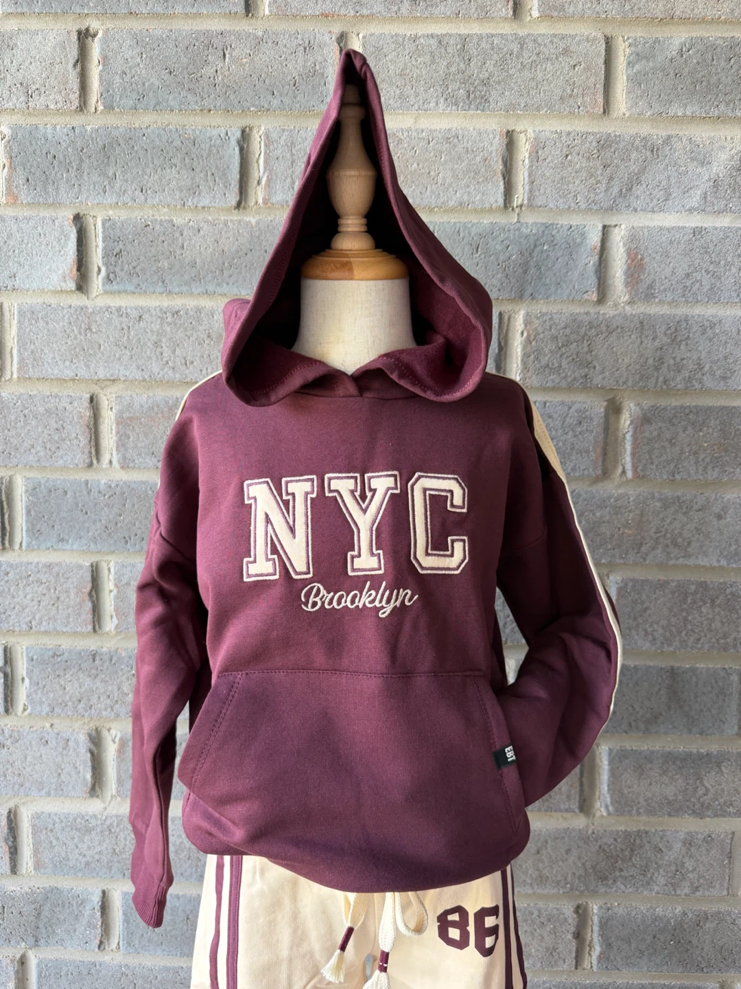 Girls’ 2-Piece NYC Hoodie & Wide-Leg Pants Set – Brand New - photo 2