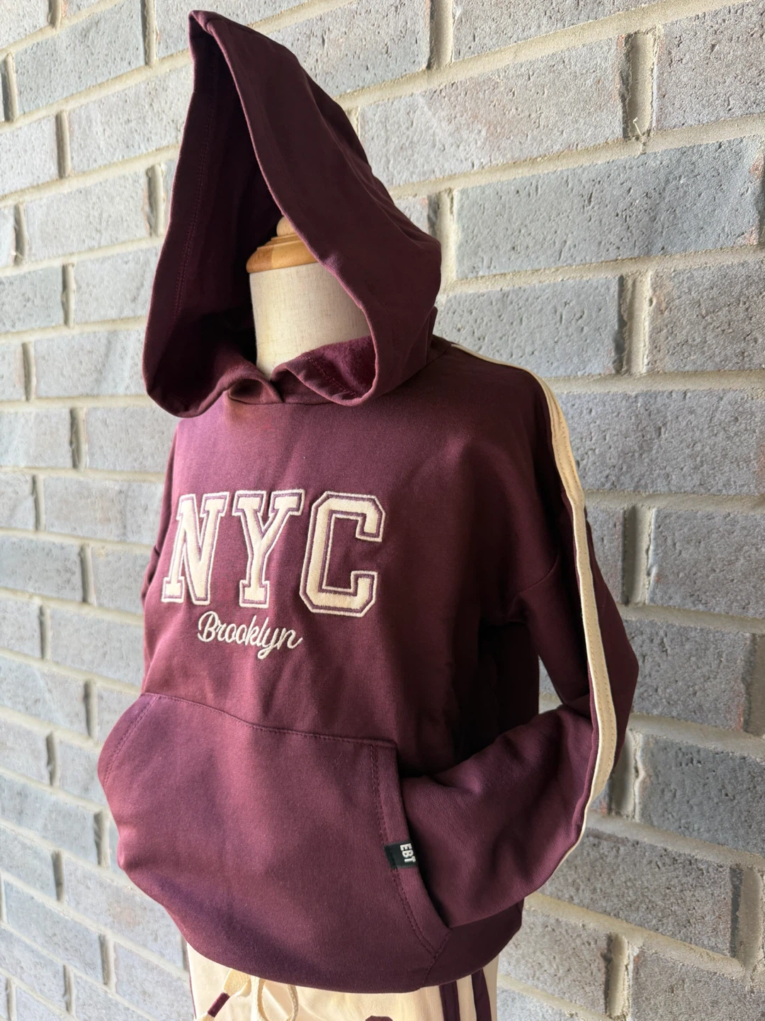 Girls’ 2-Piece NYC Hoodie & Wide-Leg Pants Set – Brand New - photo 3
