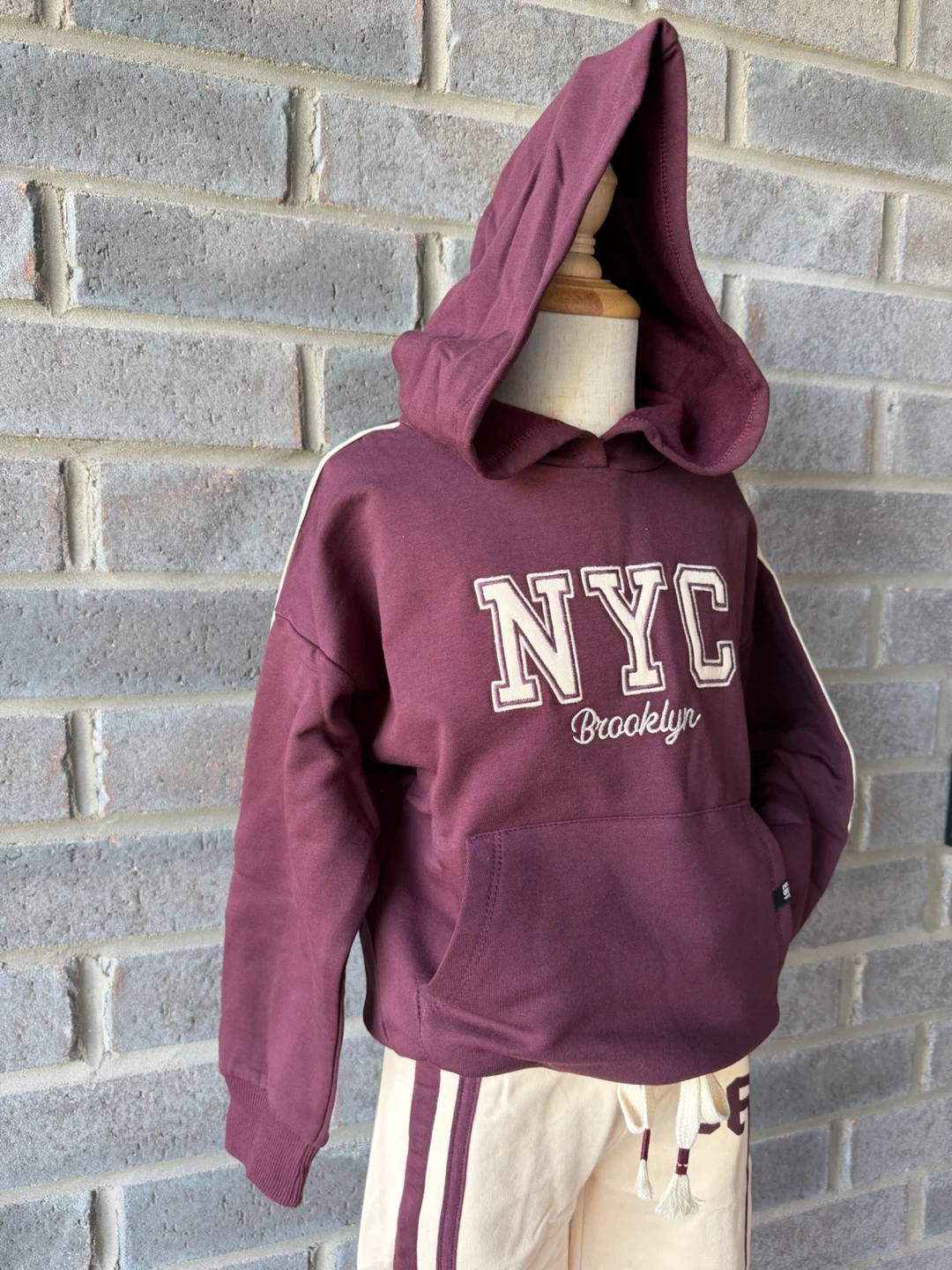 Girls’ 2-Piece NYC Hoodie & Wide-Leg Pants Set – Brand New - photo 4