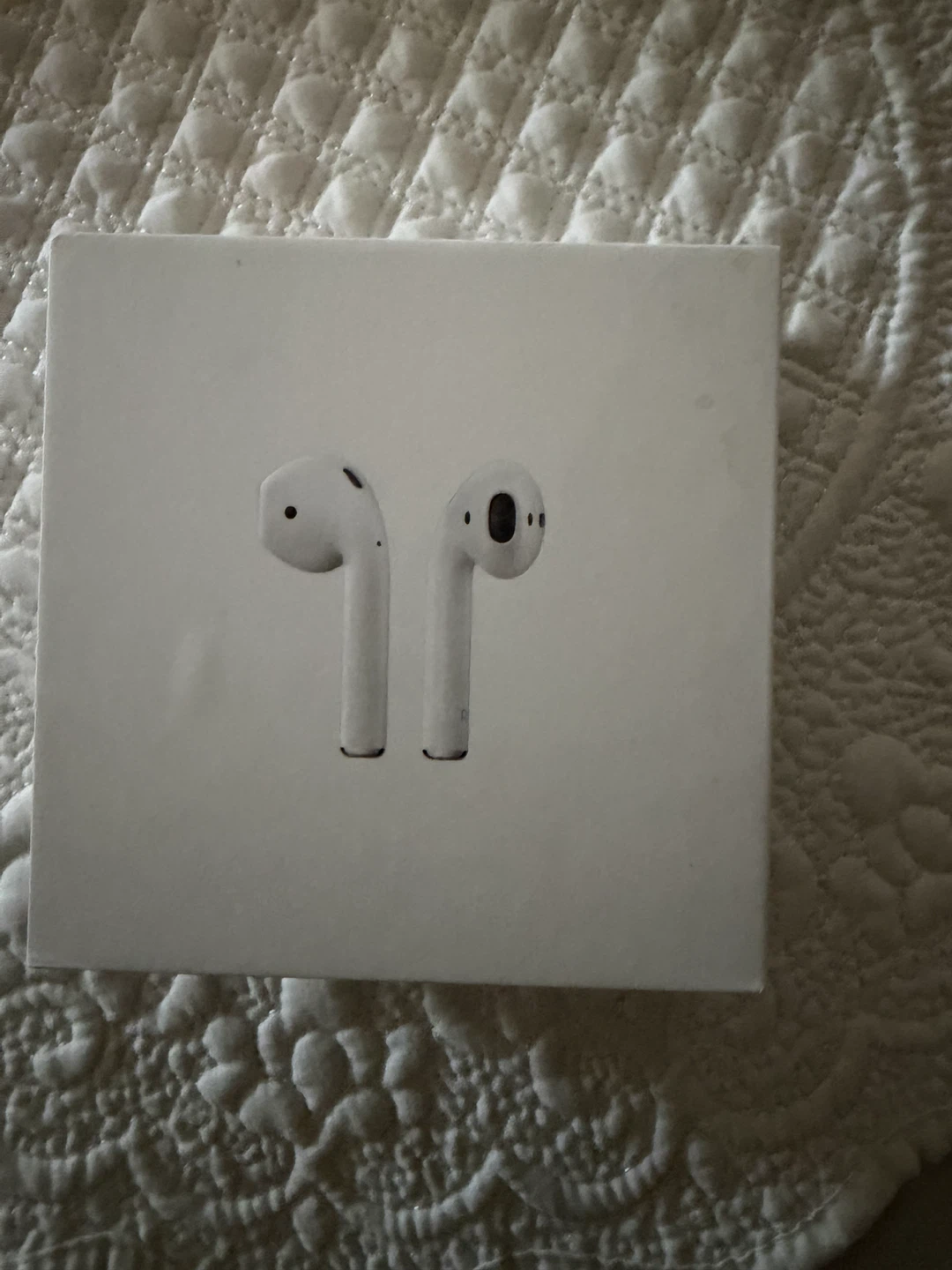 Apple AirPods with Wireless Charging Case