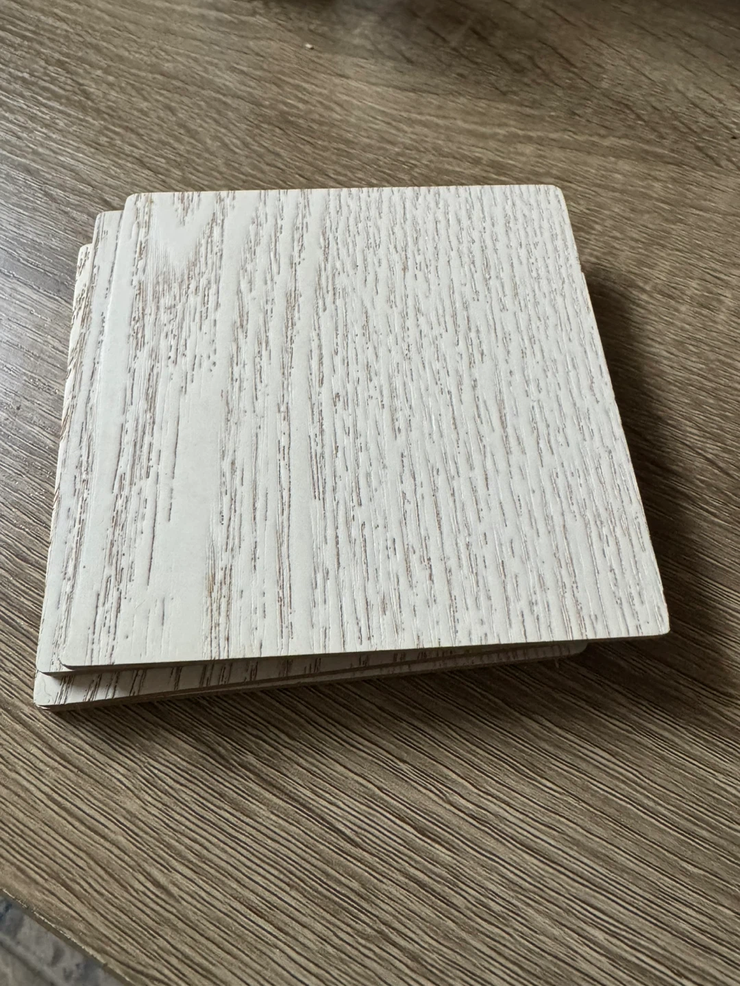 Set of 4 white wood grain coasters