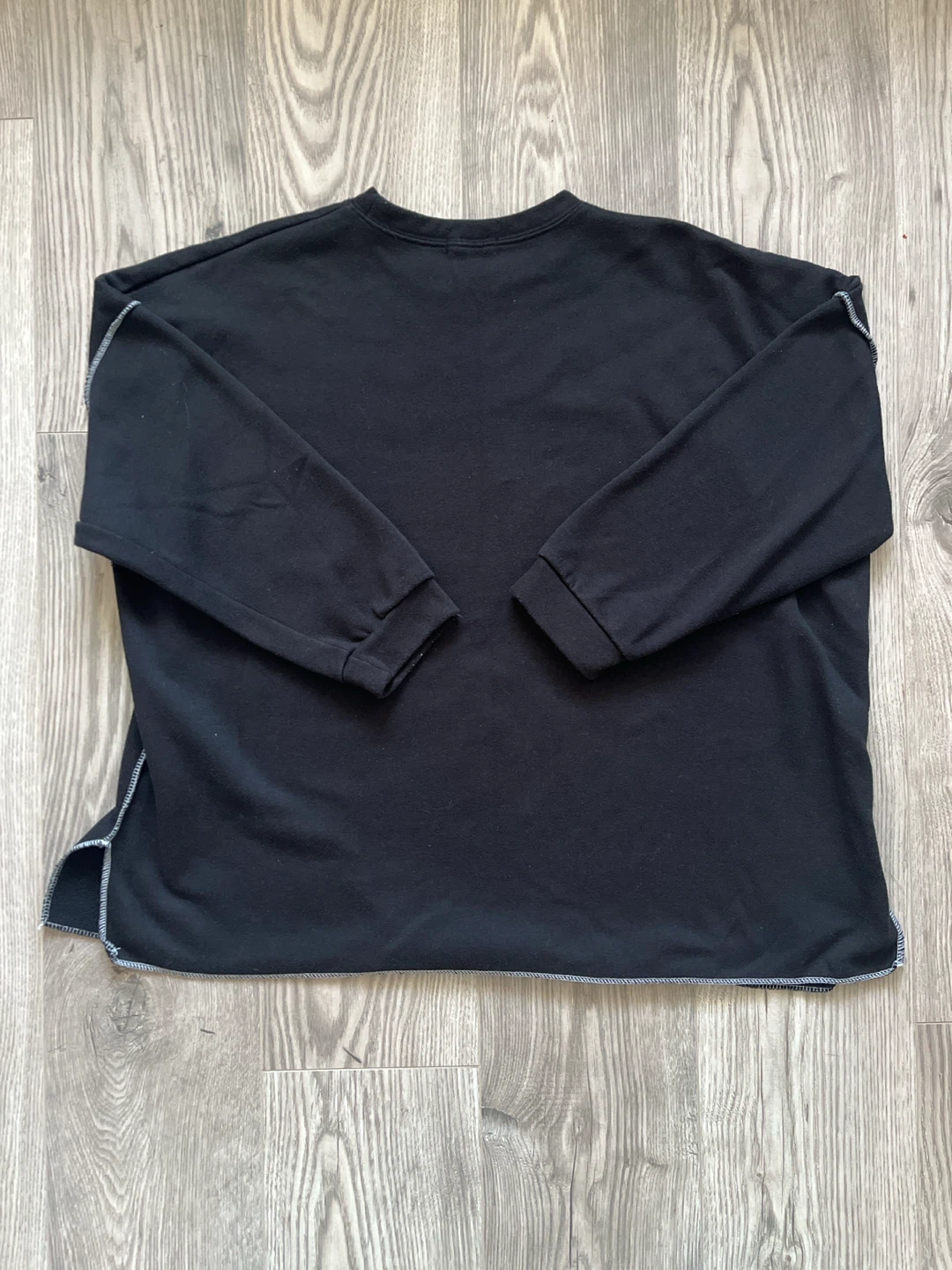 Korean 'Barcelona' Graphic Sweatshirt - photo 2