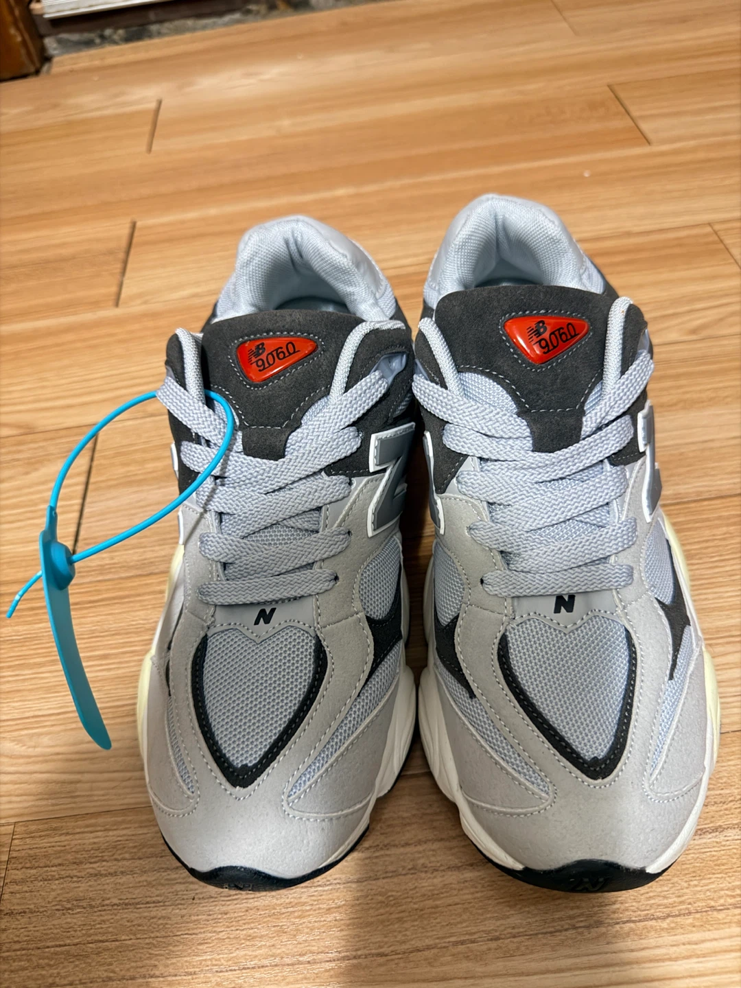 New Balance 9060 Grey Sneakers - photo 4