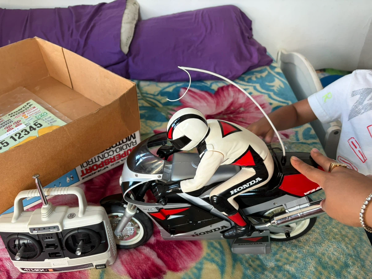 Honda VFR400R RC Motorcycle Kit - photo 3