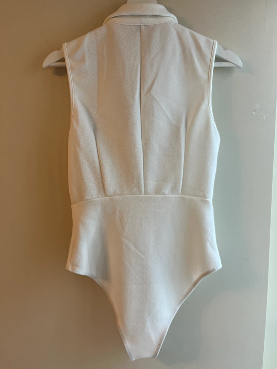 White Sleeveless Blazer Bodysuit Size Small - New - photo 3