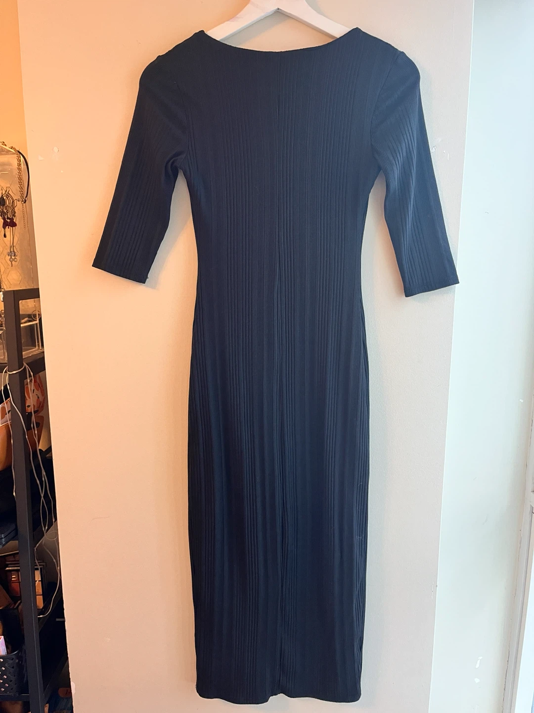 2 Bodycon Dresses - Black and Mauve Size Small - photo 5