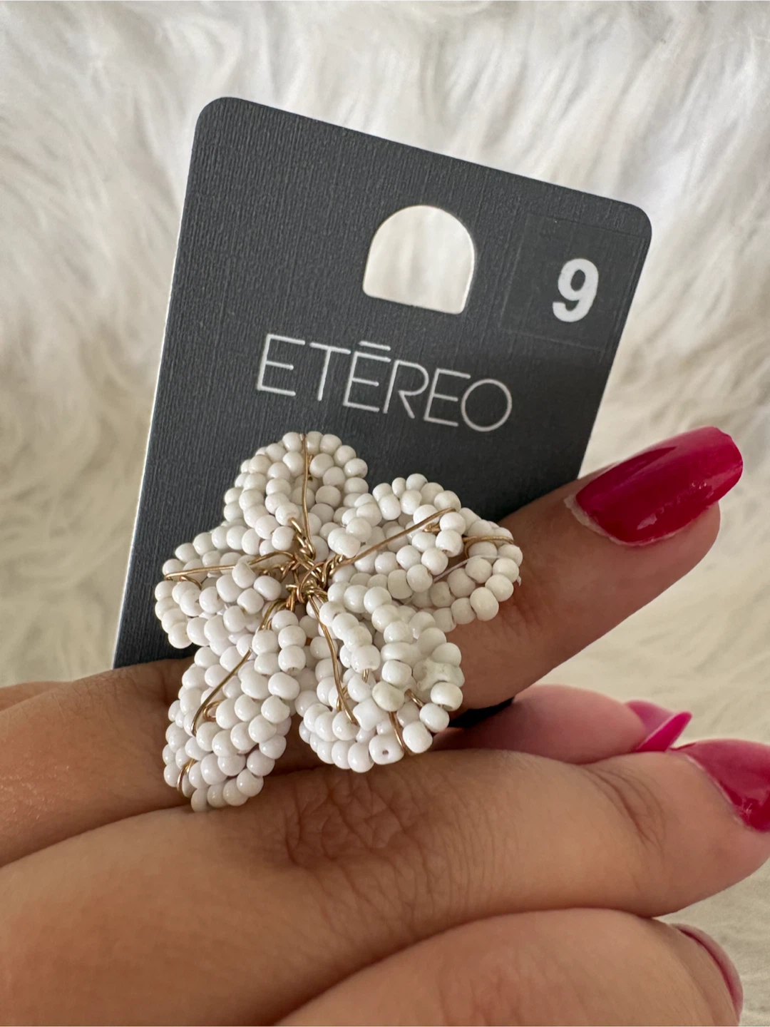 ETÈREO White Beaded Flower Ring