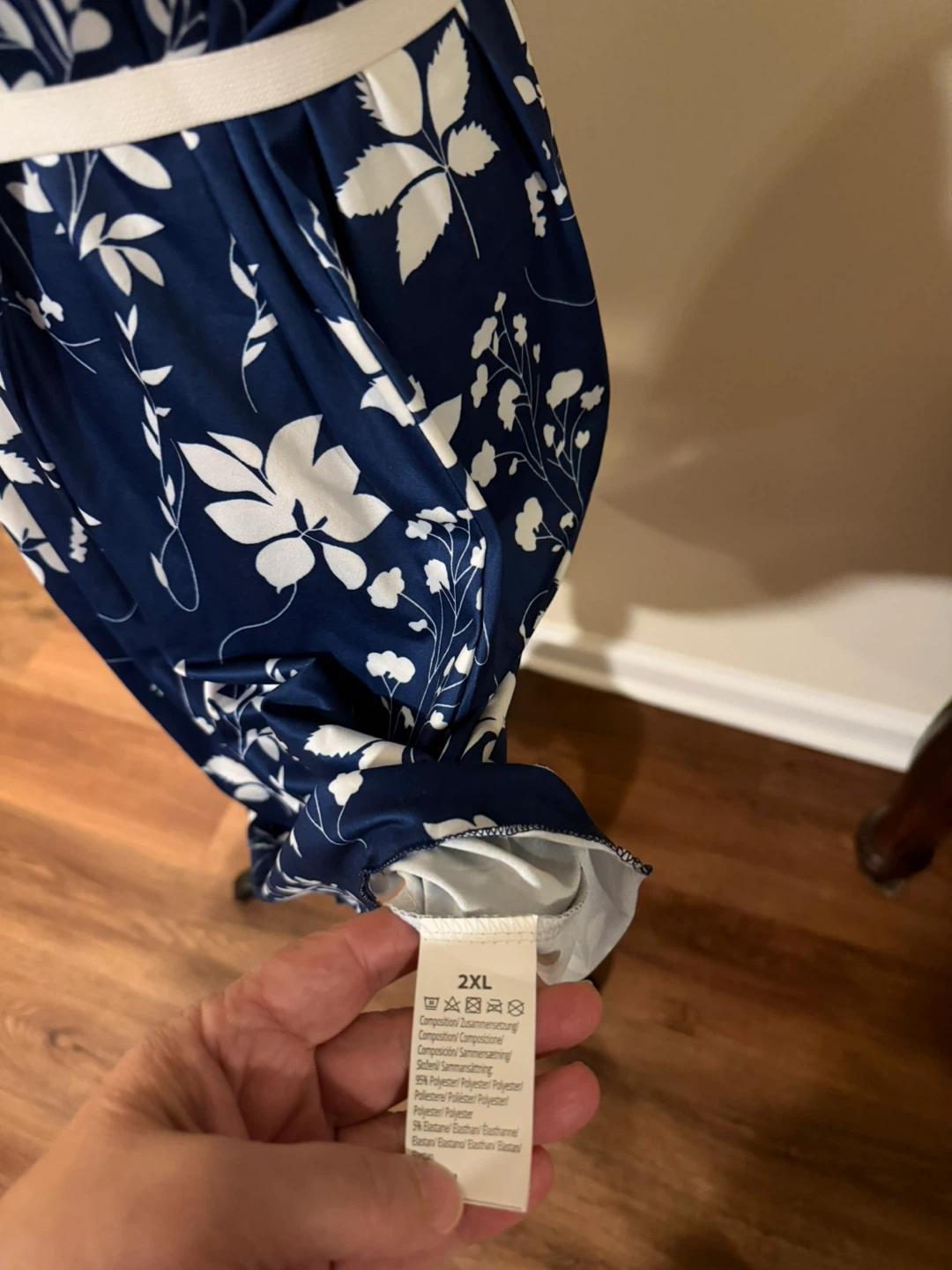 Blue and White Floral Sleeveless Dress - photo 3