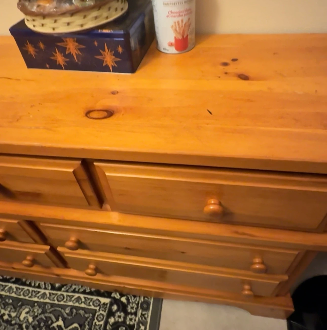 Solid wood dresser 7 drawers.