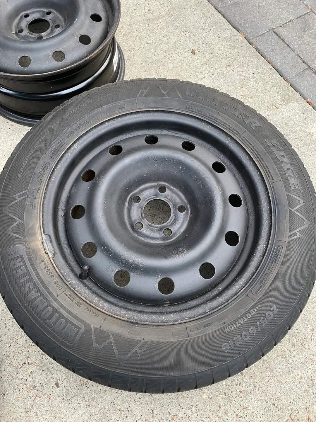 205/16R16 Winter Tires & Rims - photo 3