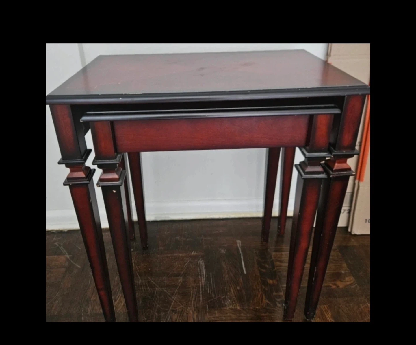 Set of two wooden nesting tables - photo 2