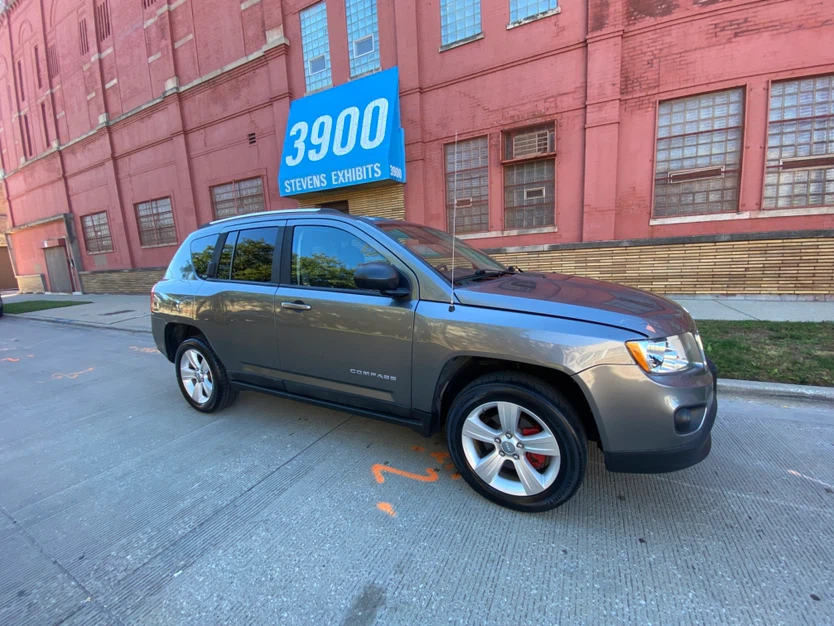 2011 JEEP COMPASS LATITUDE$4550