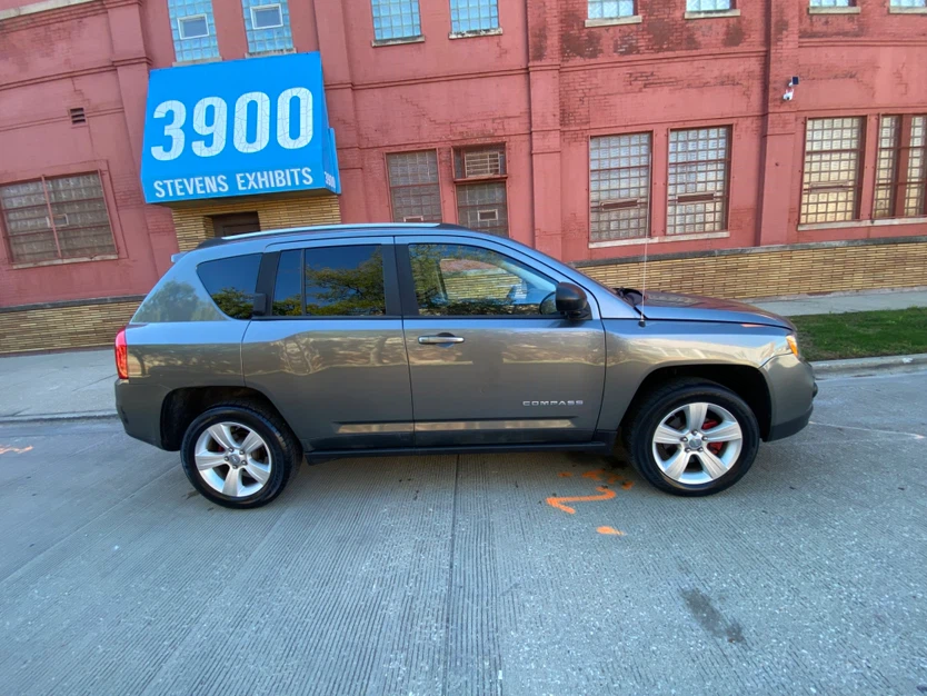 2011 JEEP COMPASS LATITUDE$4550 - photo 2