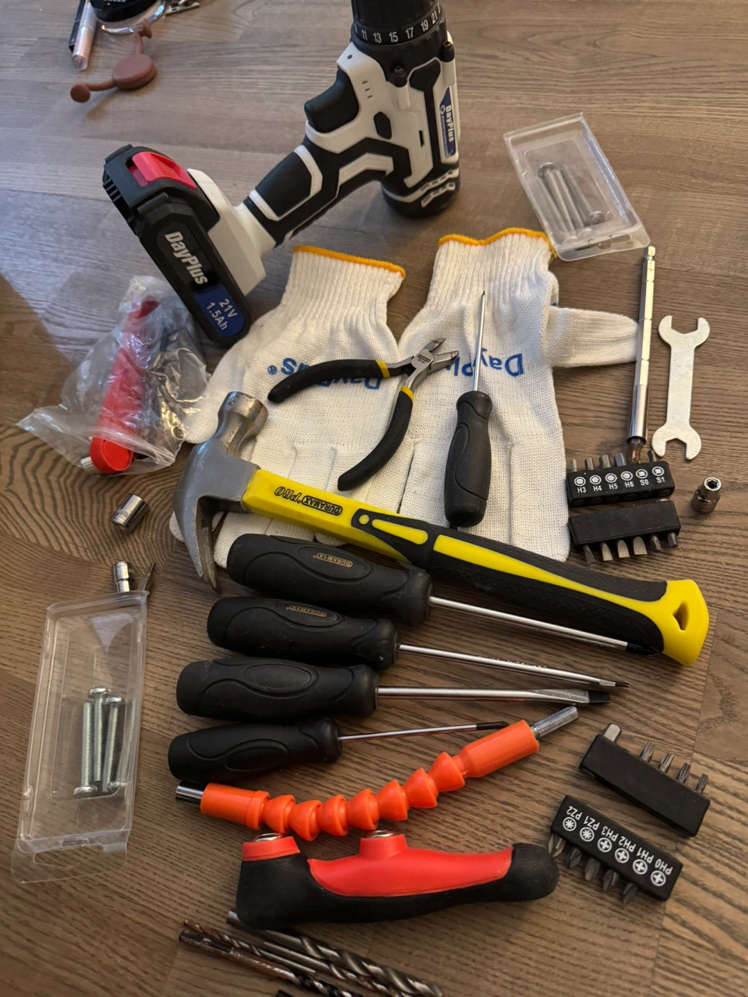 Bundle: All included DayPlus 21V Cordless Drill and Tool Set - photo 2