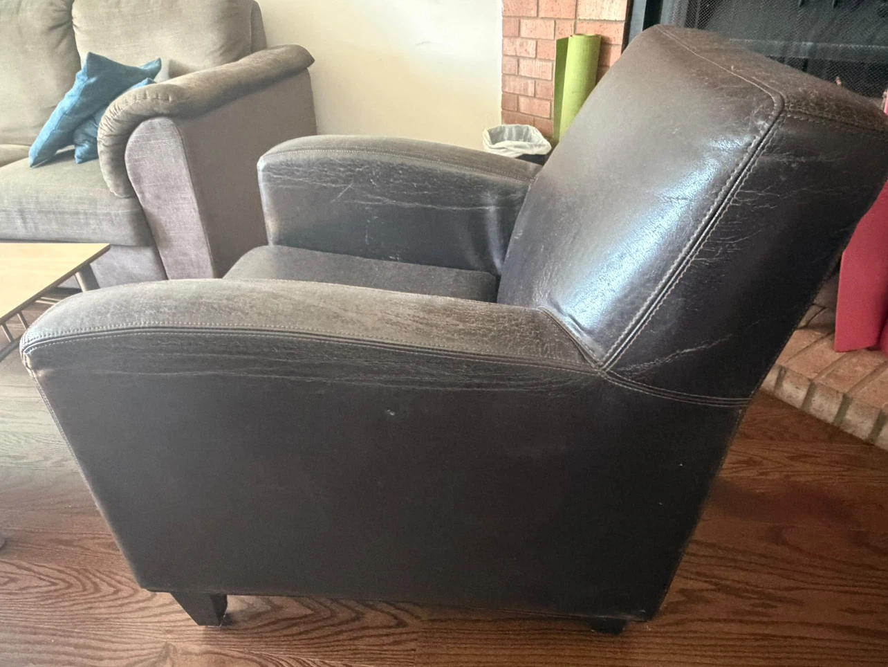 Dark brown leather accent chair - photo 2