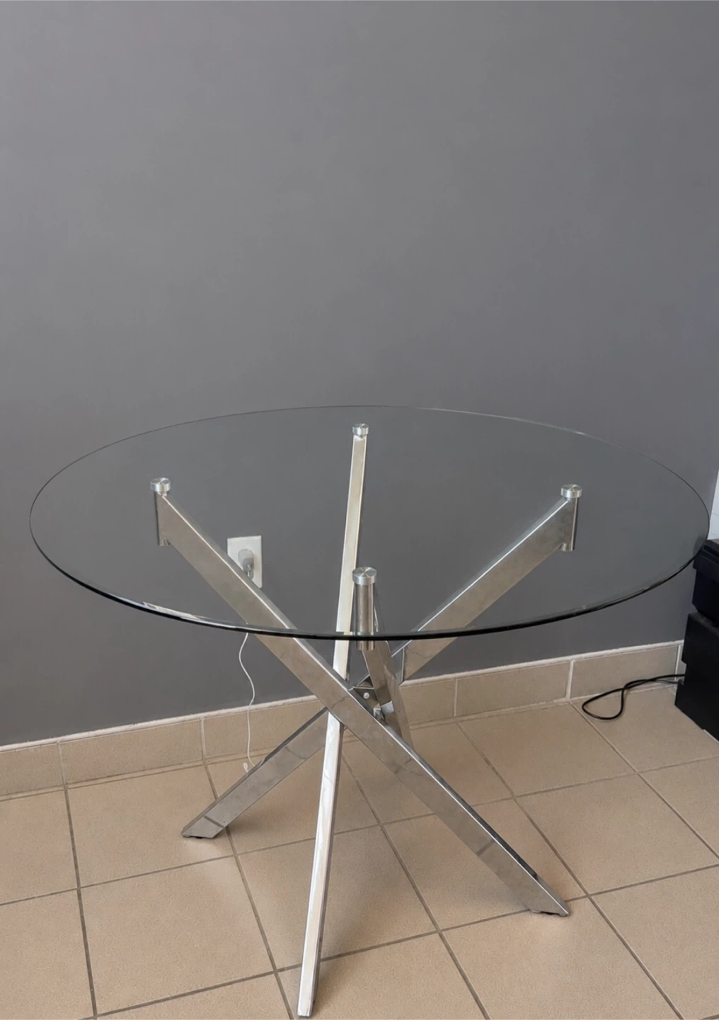 Round Glass Dining Table