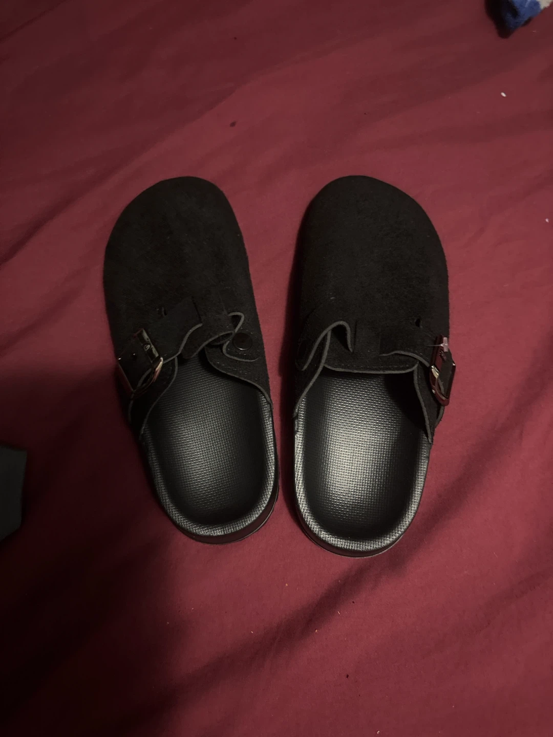 New black slip-on sandals